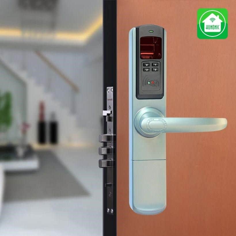 Khóa cửa thông minh Adel